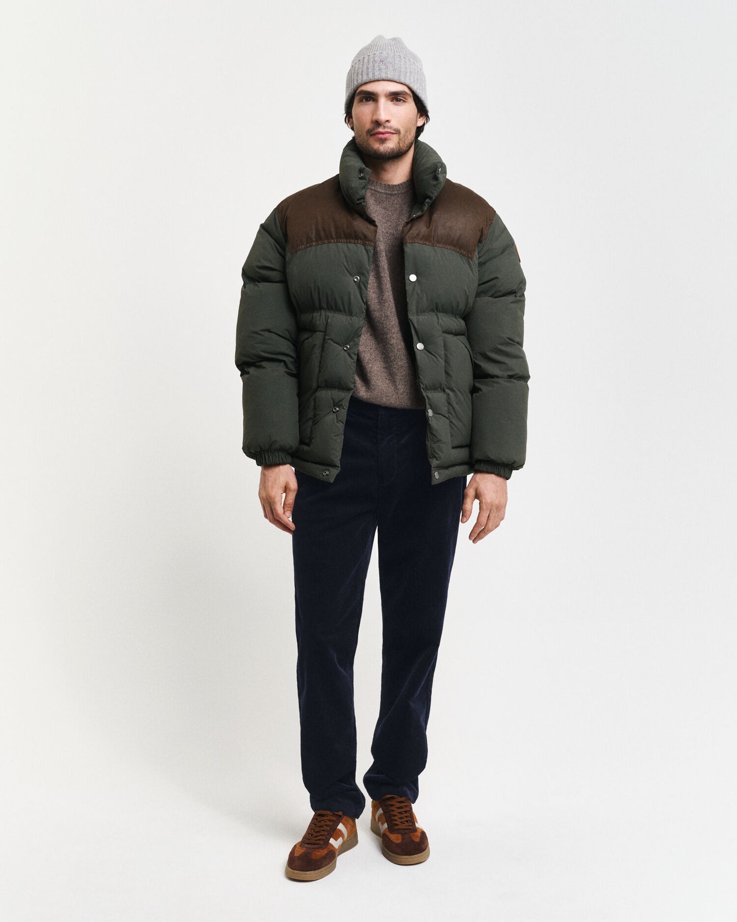 Chino en velours côtelé coupe droite