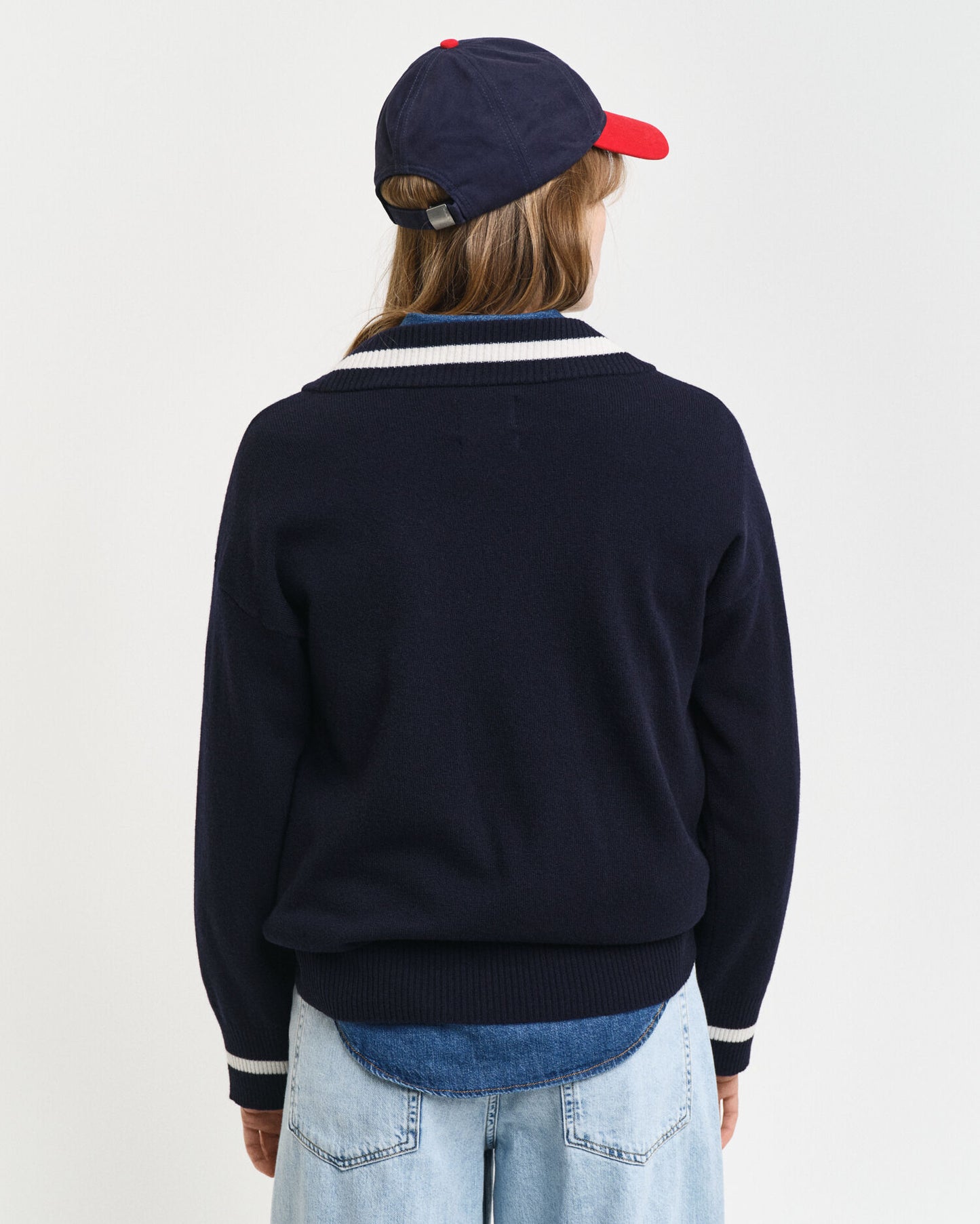 Superfeiner Lambswool V-Pullover mit Kontraststreifen