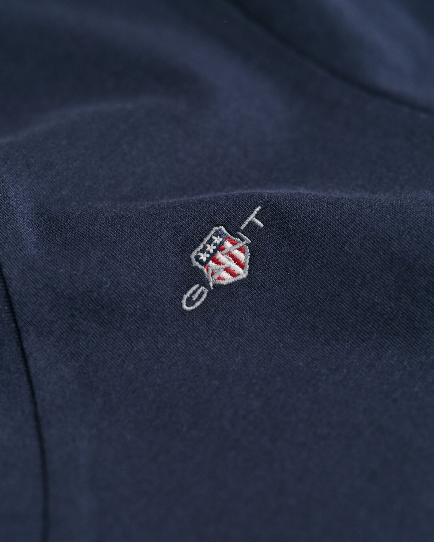 Shield V-Ausschnitt T-Shirt