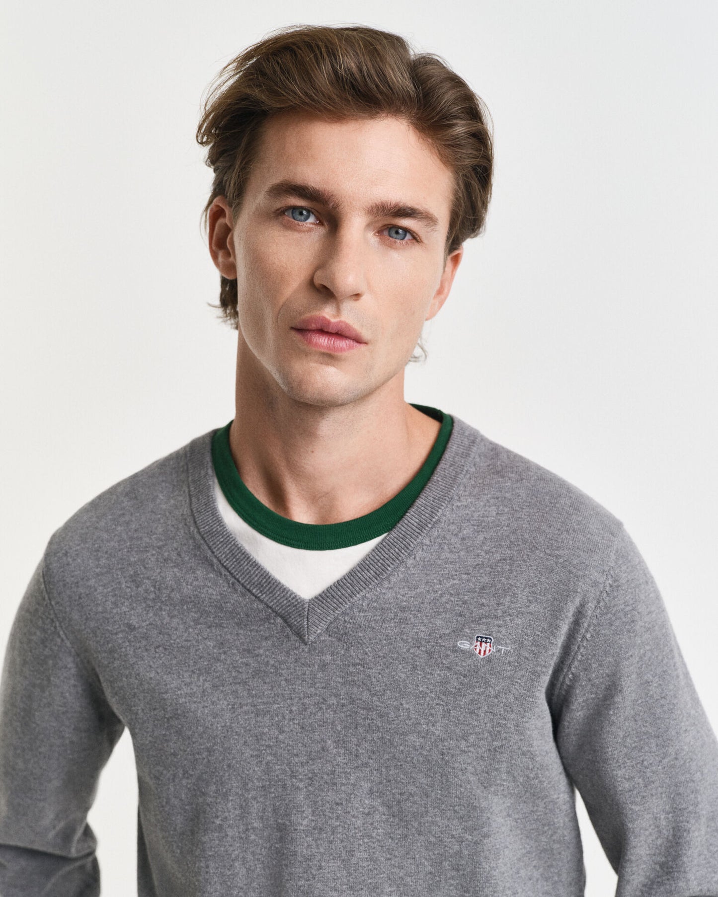 Klassischer Baumwoll-V-Pullover