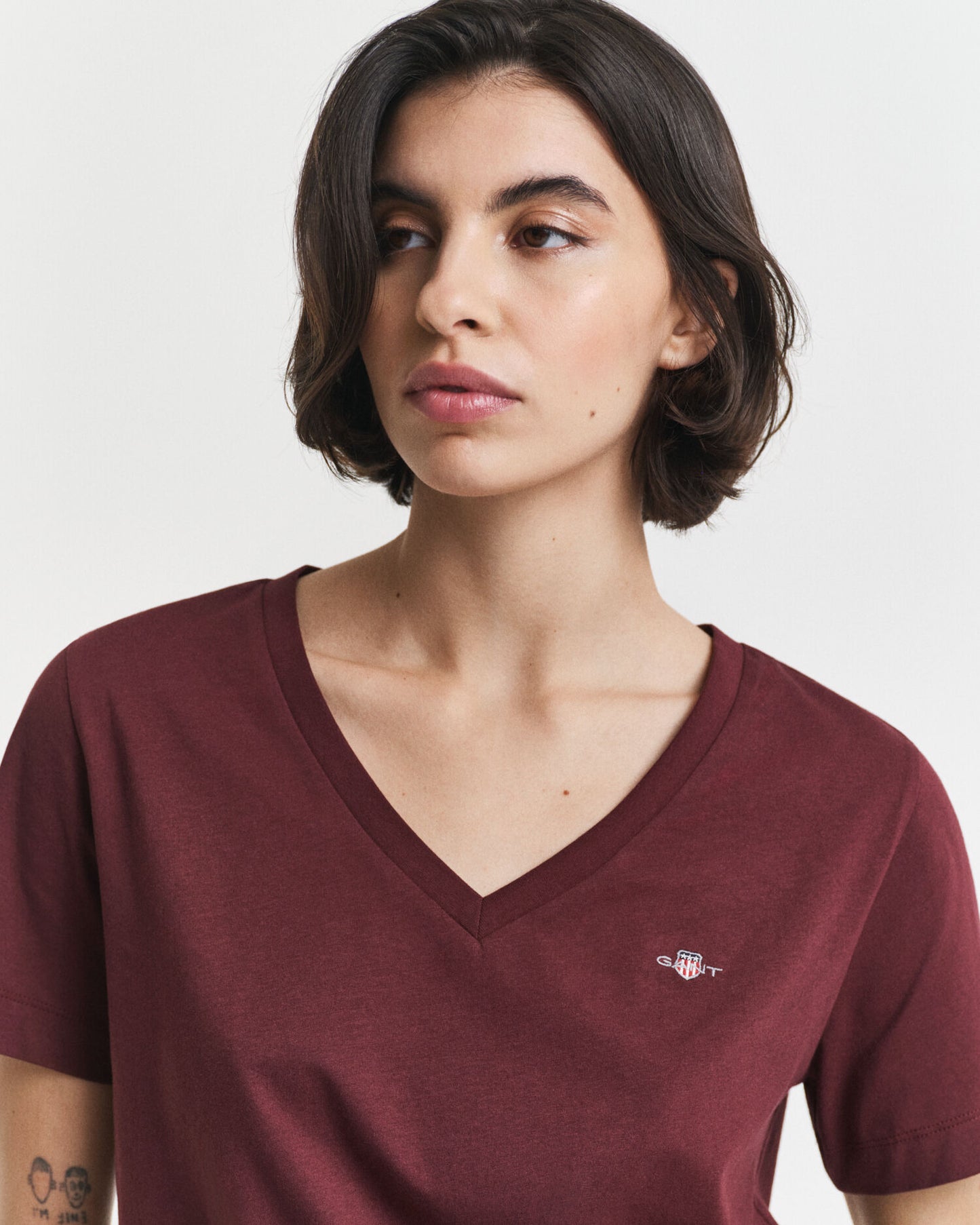 Shield V-Ausschnitt T-Shirt