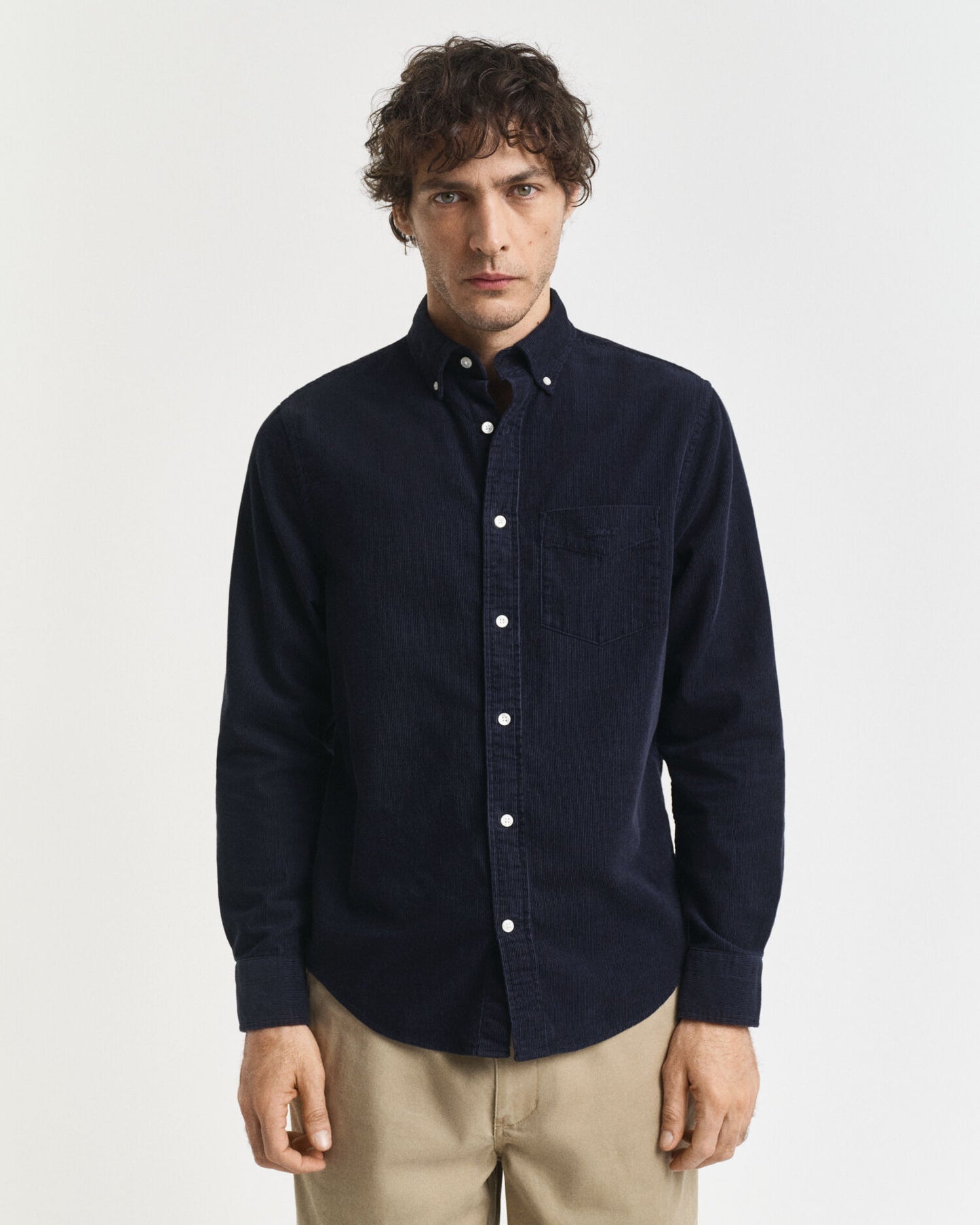 Chemise en velours côtelé coupe droite