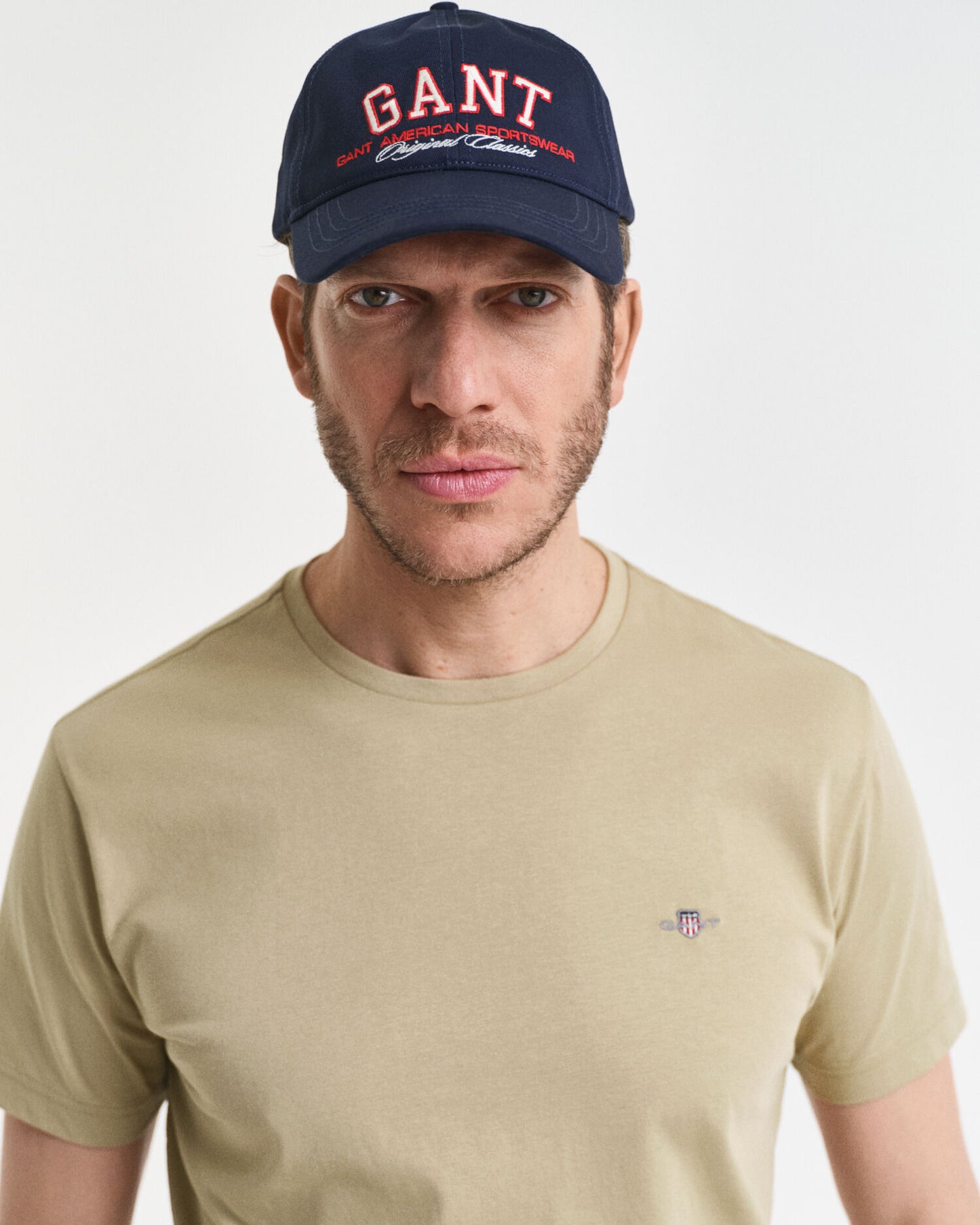 T-shirt Regular Coupe Droite avec Écusson
