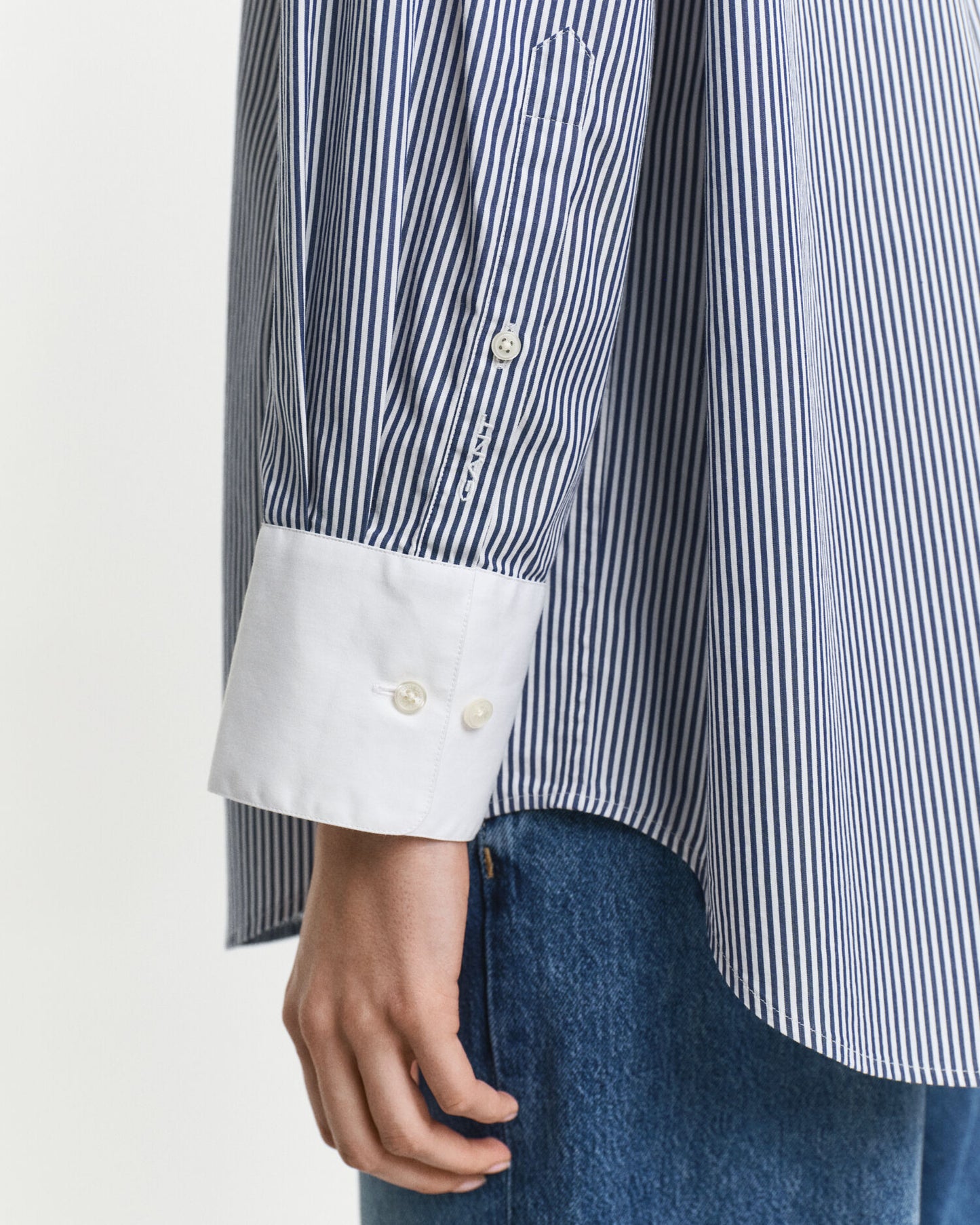 Chemise rayée ample à col contrastant