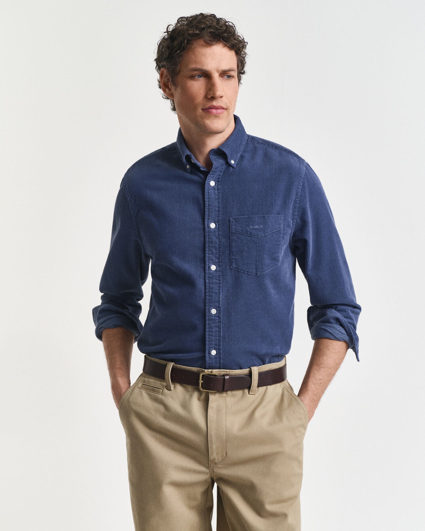 Chemise en velours côtelé coupe droite