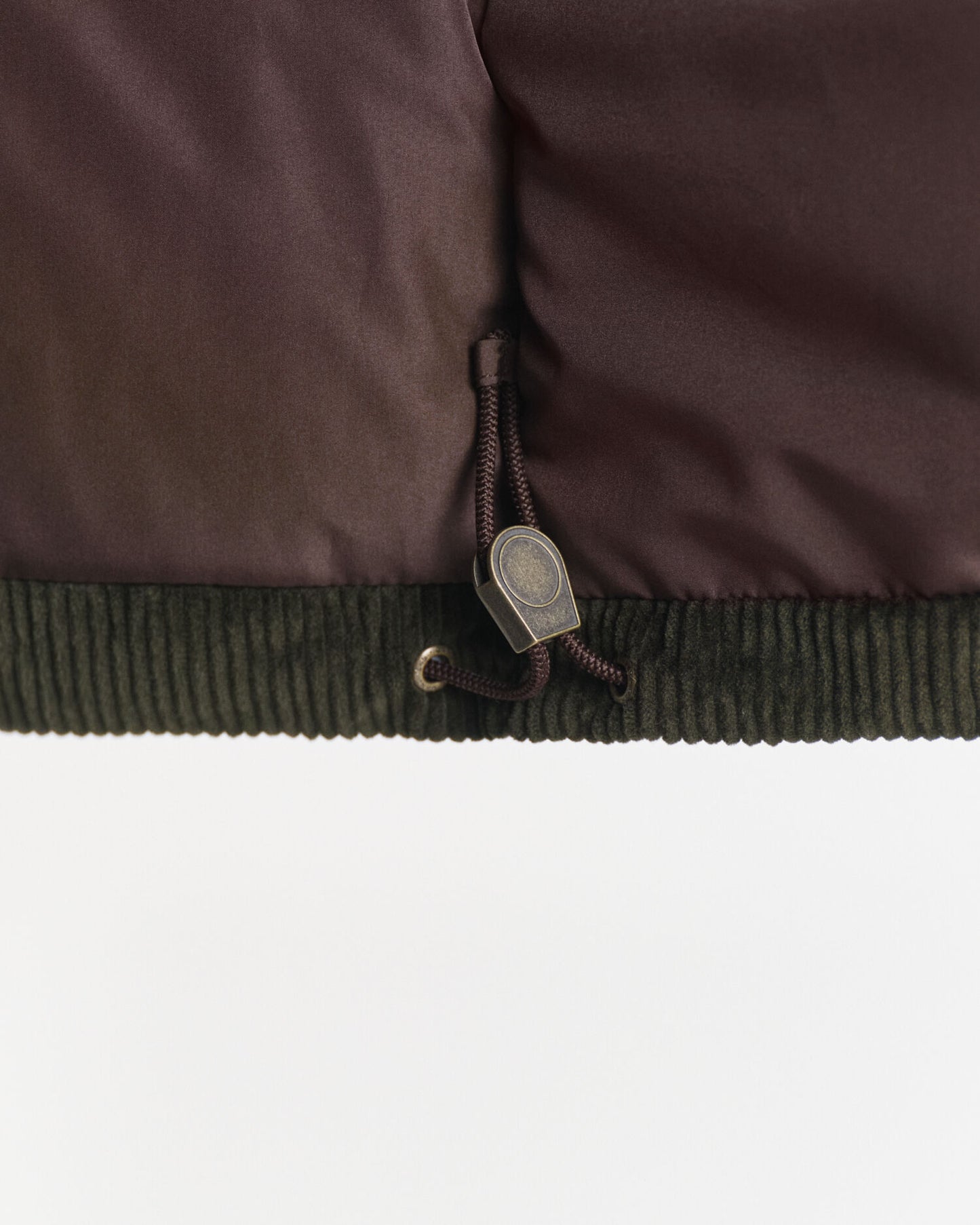 Daunenpufferjacke aus Cord