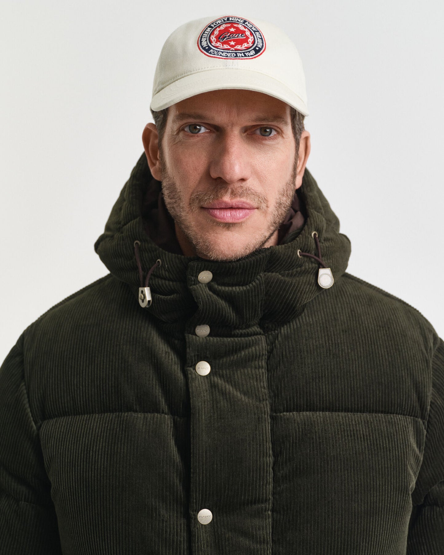 Daunenpufferjacke aus Cord