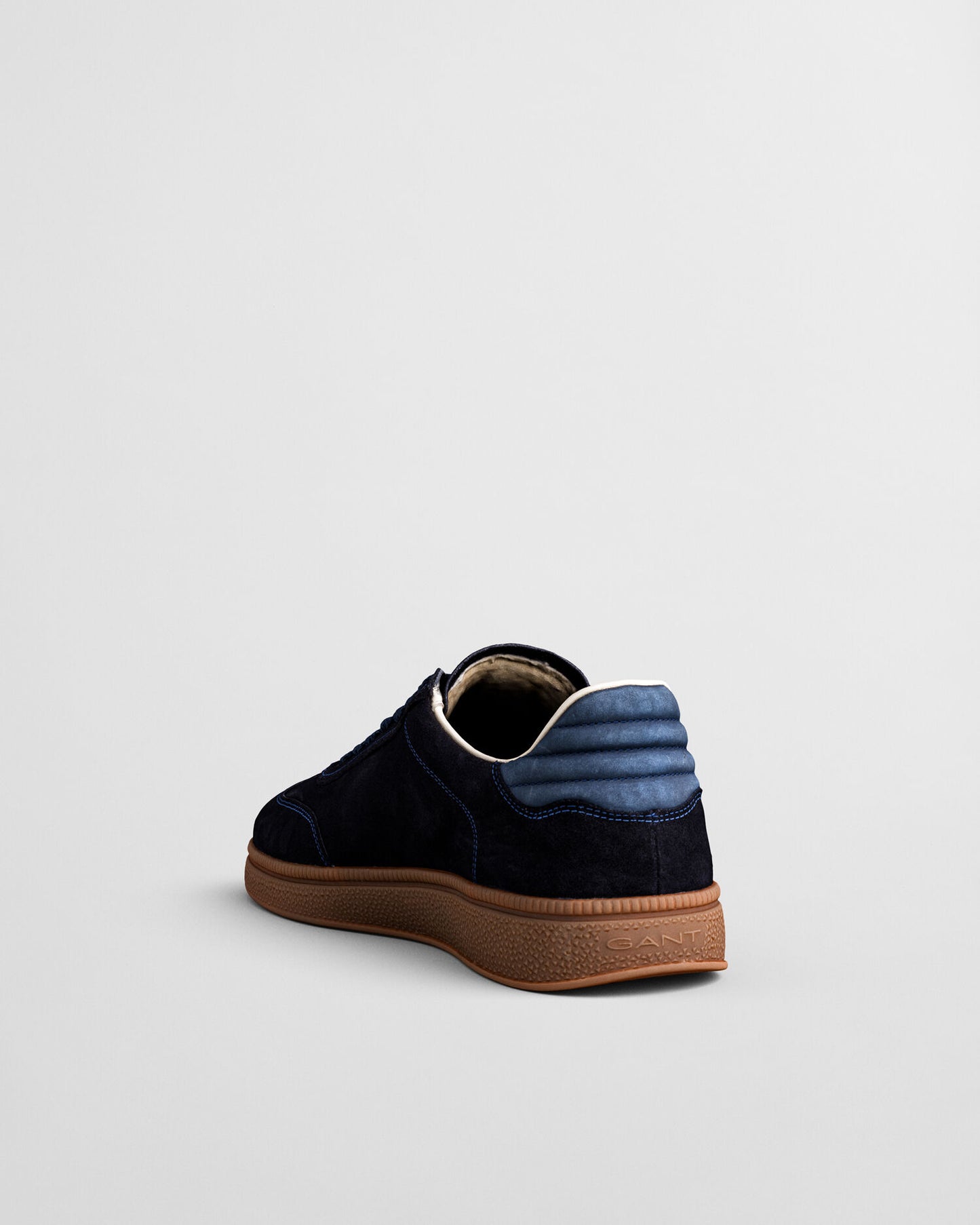 Baskets en daim Cuzmo