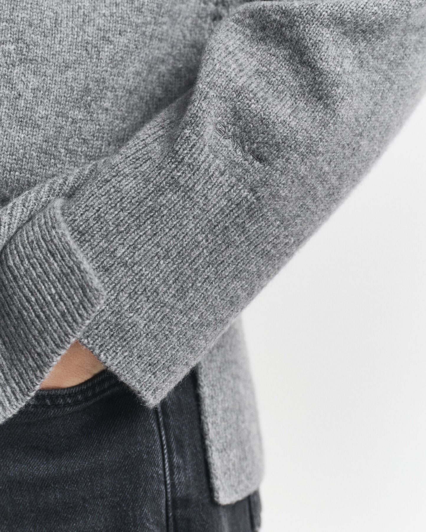Pullover aus weicher Wolle mit Kaschmiranteil, Rundhalsausschnitt