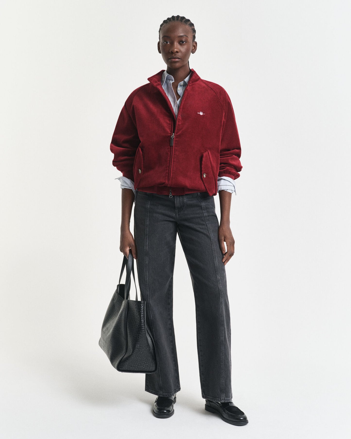 Jeans mit gerader Naht und entspannter Passform