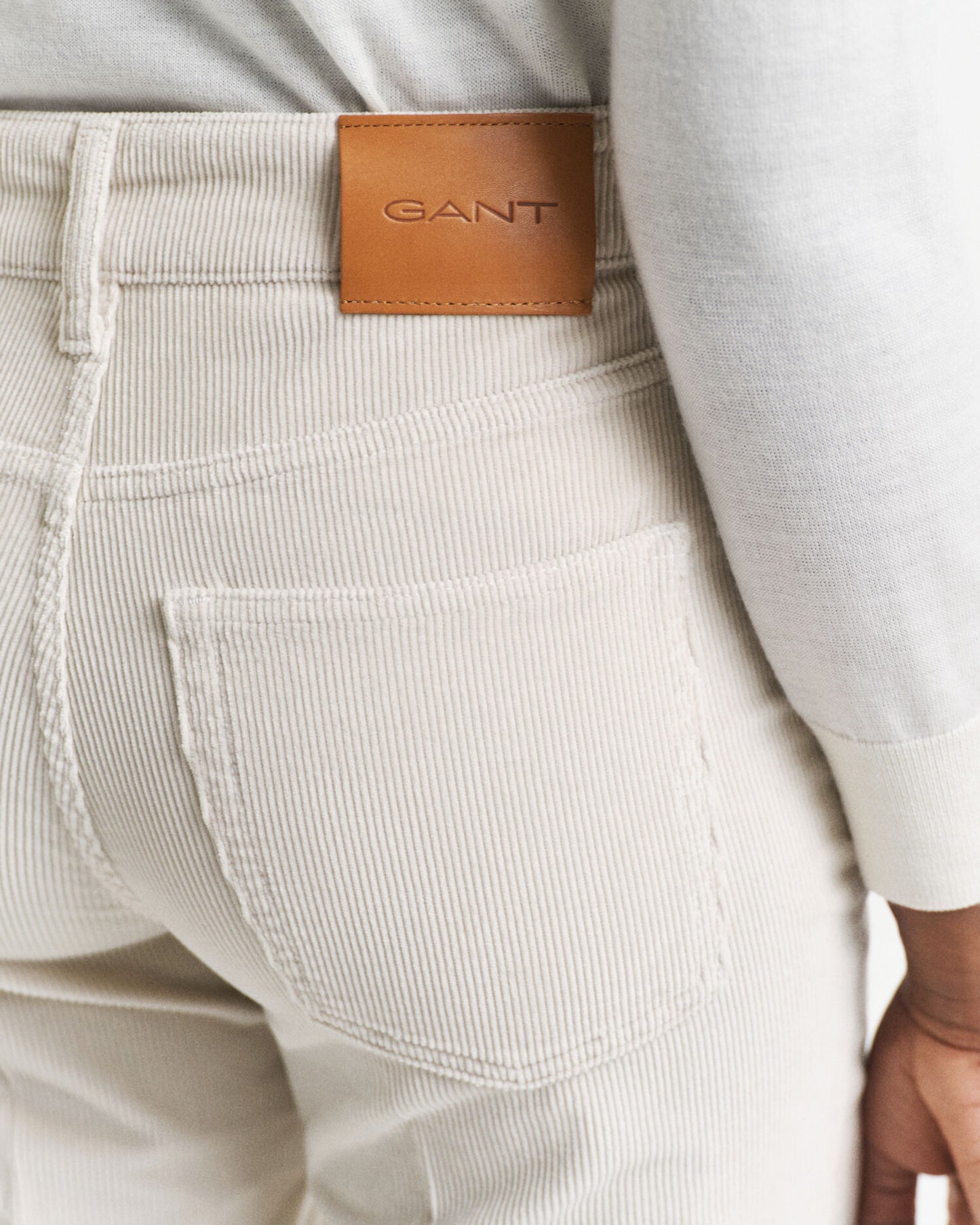 Ausgestellte Cordjeans