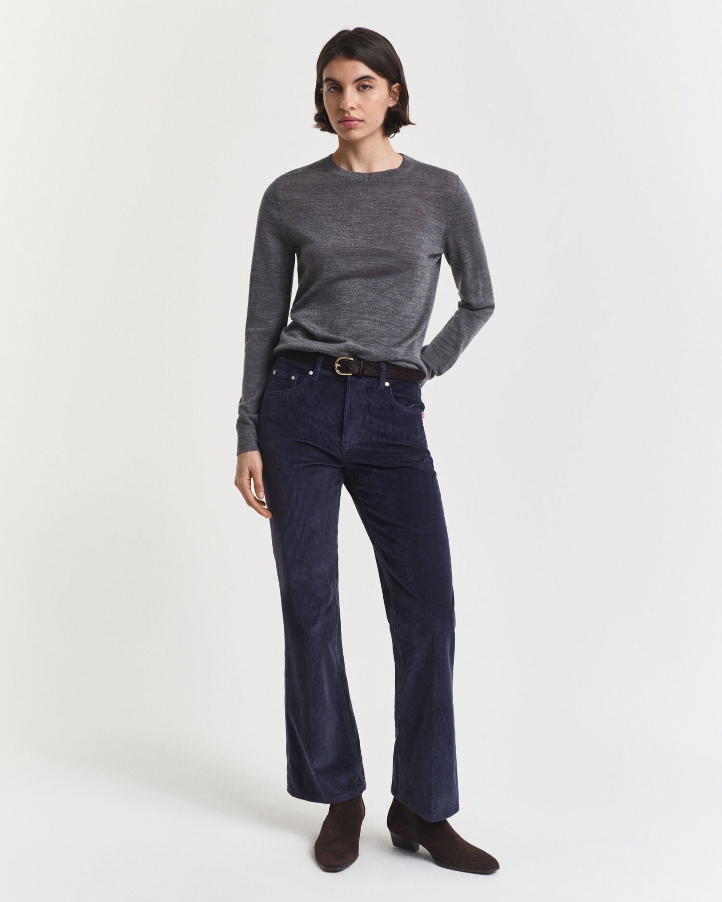 Ausgestellte Cordjeans