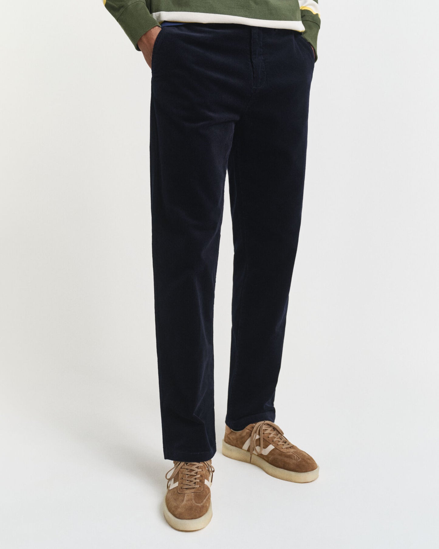 Chino en velours côtelé coupe droite
