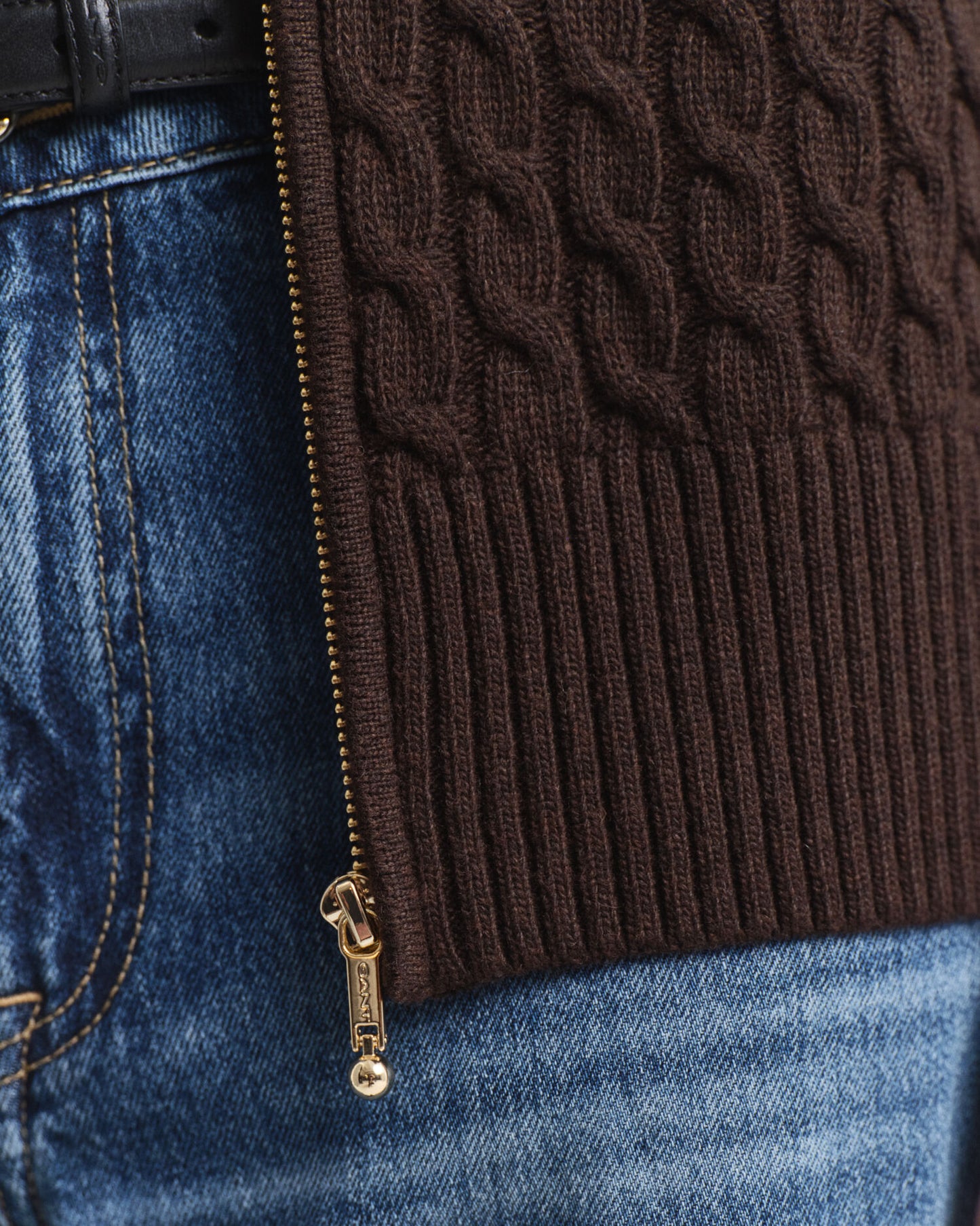 Cardigan zippé à maille torsadée