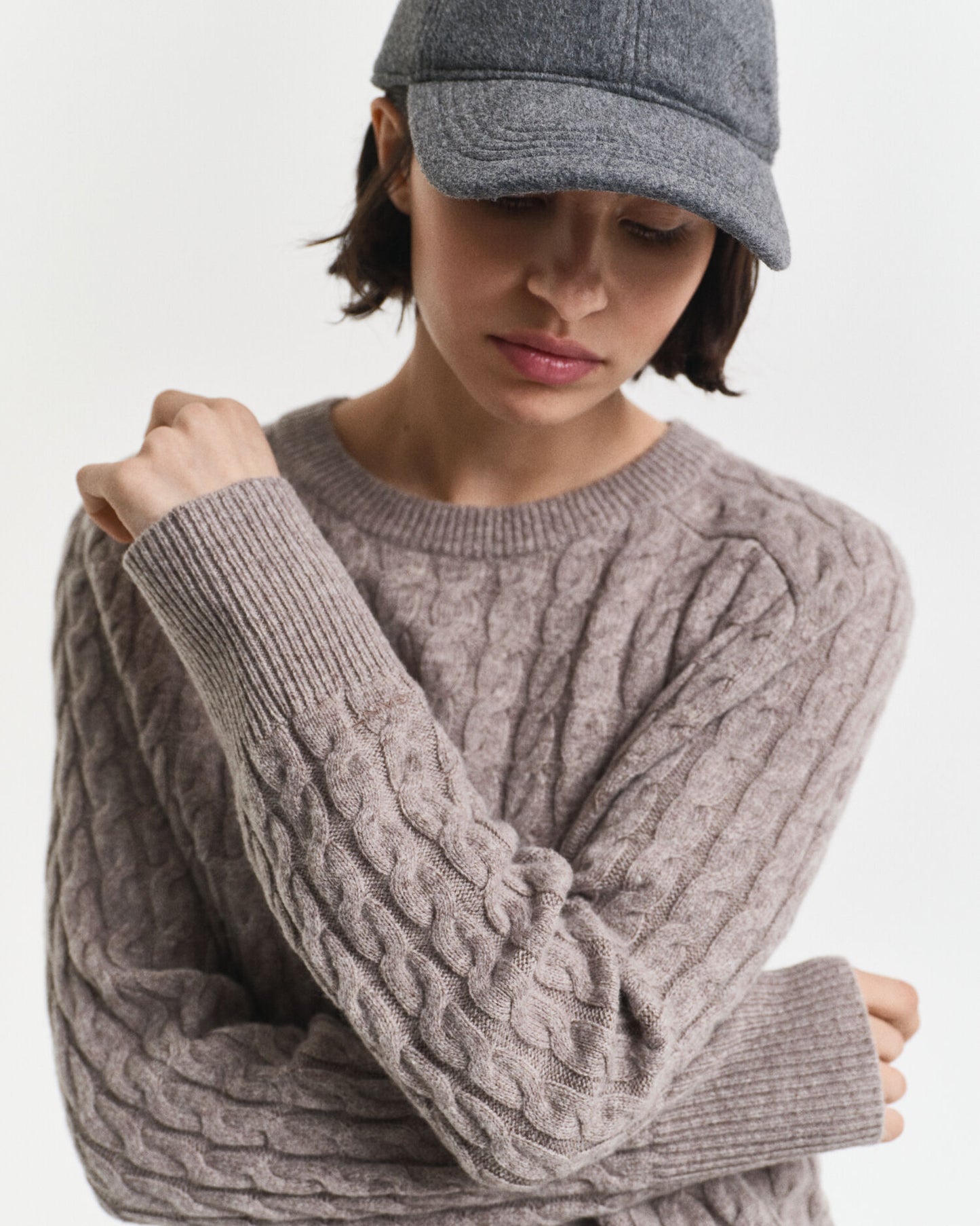 Pullover mit Rundhalsausschnitt aus Wolle mit Zopfmuster