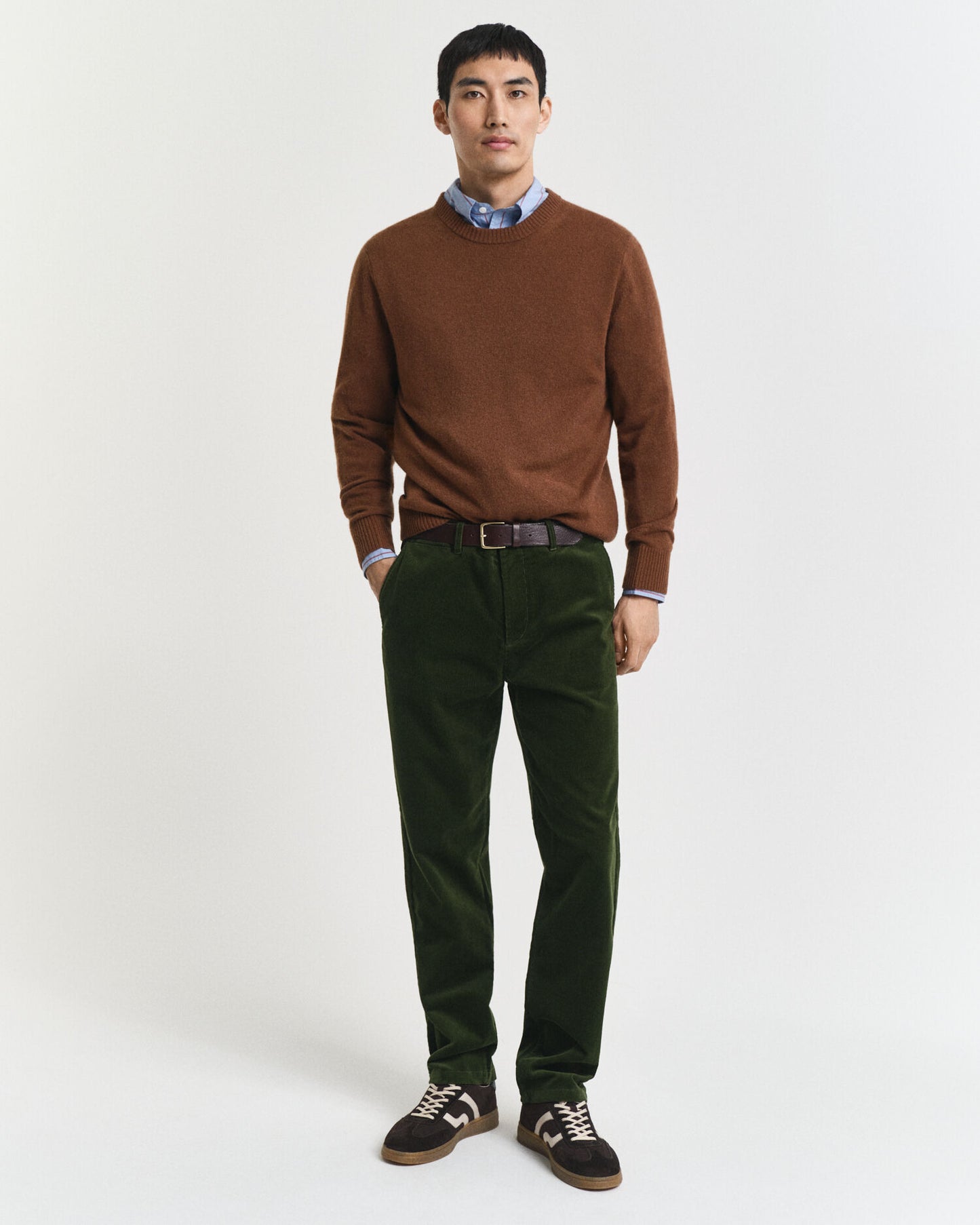 Chino en velours côtelé coupe droite