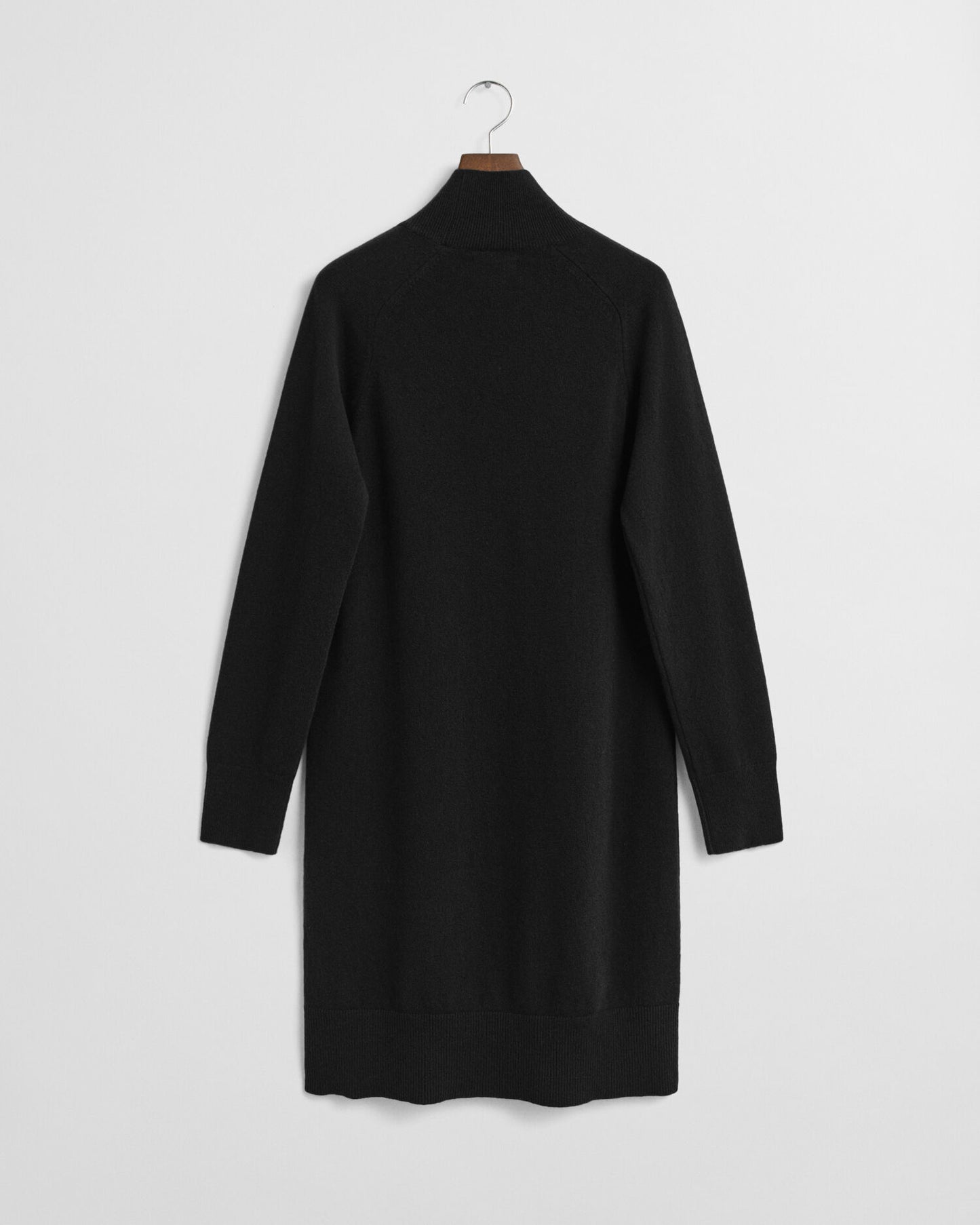 Robe en laine d'agneau superfine tricotée