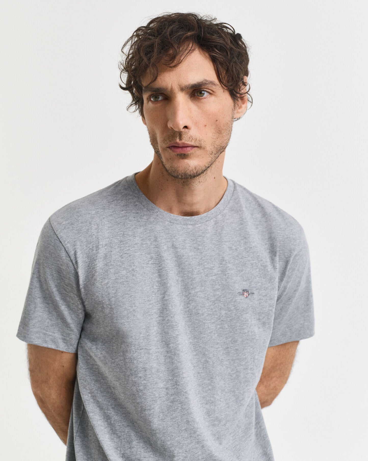 T-shirt Shield Coupe droite