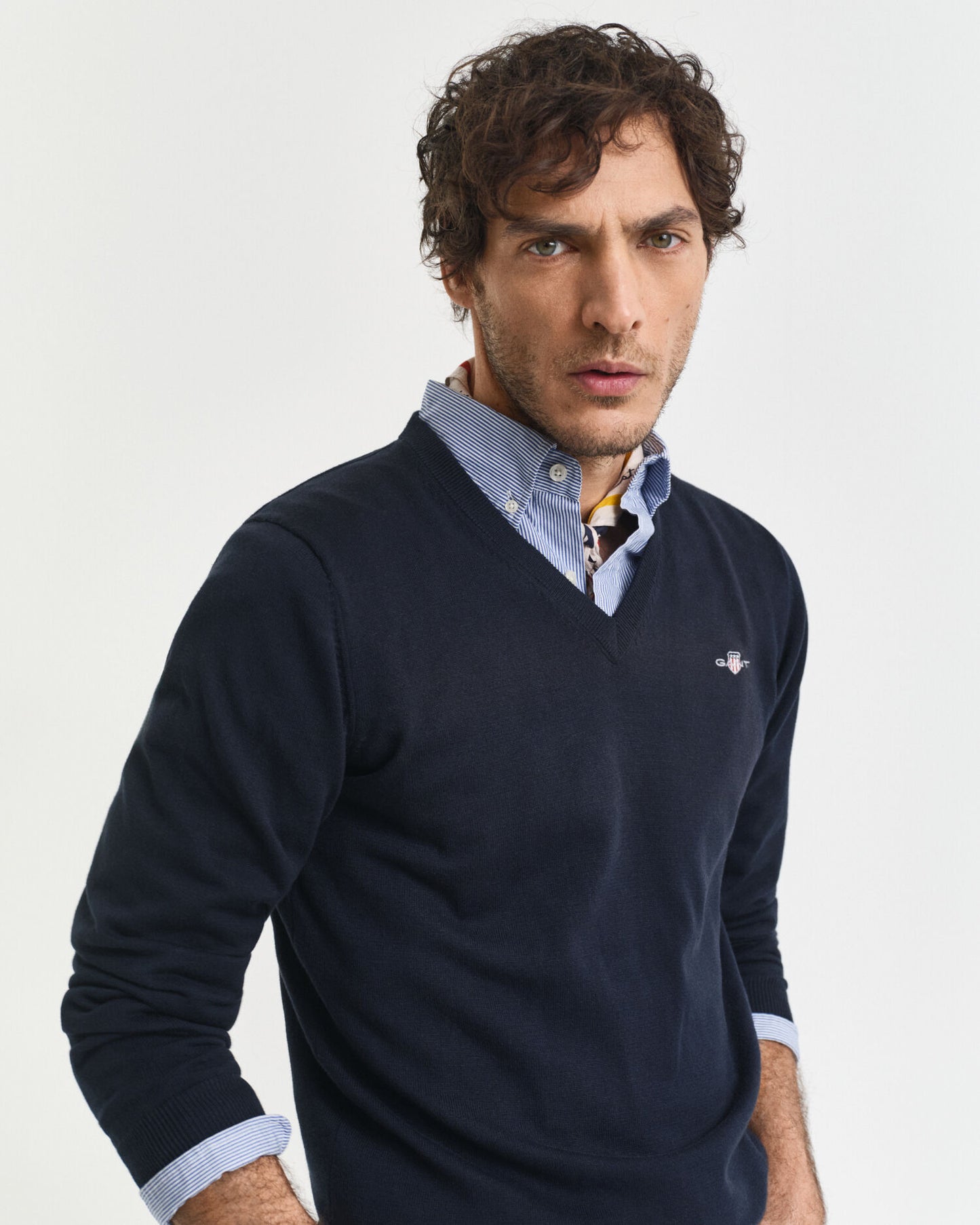Klassischer Baumwoll-V-Pullover